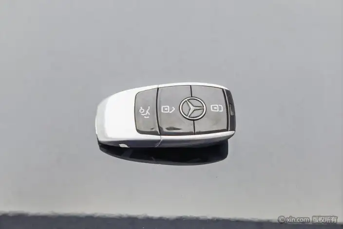 Mercedes-Benz GLC 2020 Model GLC 300 L 4MATIC Dynamic Model – фото 6
