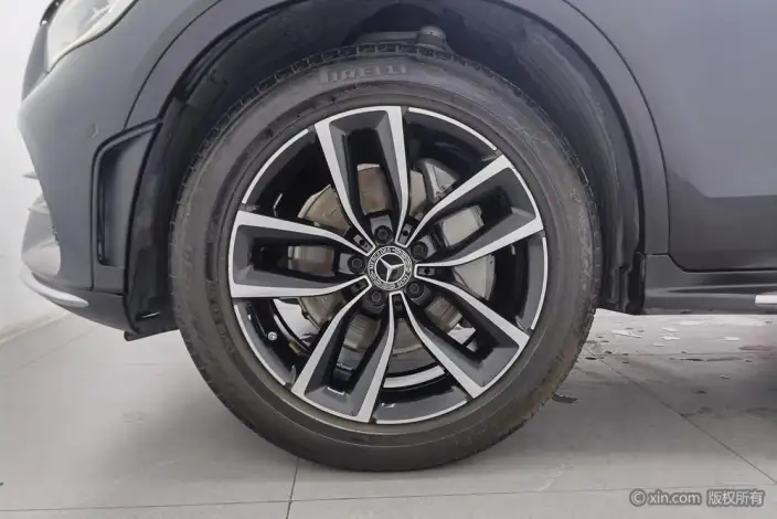 Mercedes-Benz GLC 2020 Model GLC 300 L 4MATIC Dynamic Model – фото 10