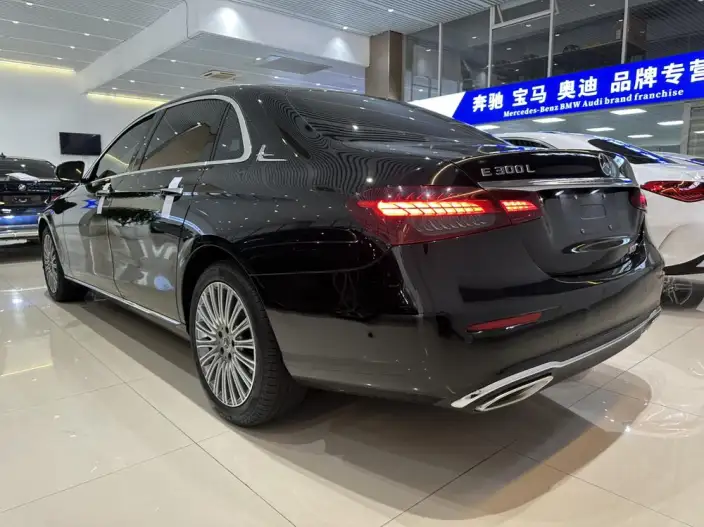 Mercedes-Benz E-Class 2023 Model E 300 L Luxury Model sedan – фото 4