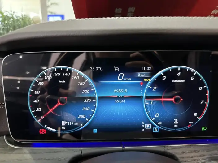 Mercedes-Benz E-Class 2023 Model E 300 L Luxury Model sedan – фото 10