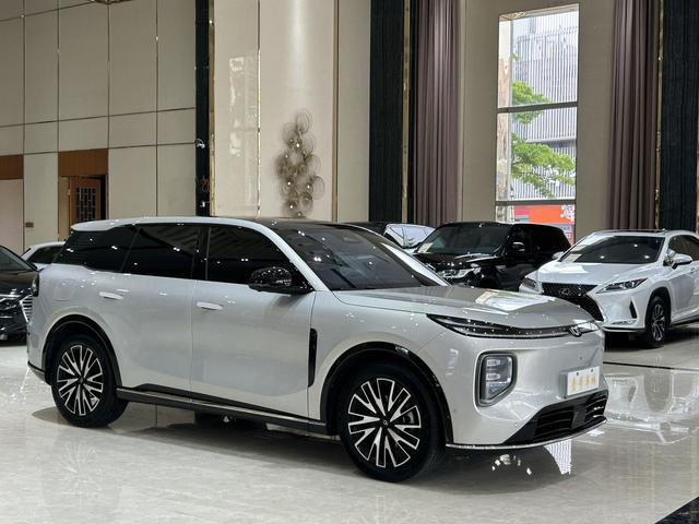 Changan Qiyuan Q07 2025 модификация 215 Flagship PLUS