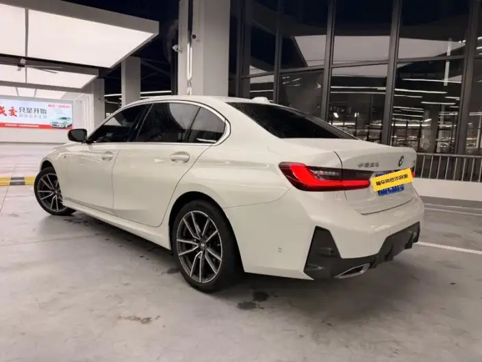 BMW 3 Series 2023 Model 325i M Sports Set – фото 4