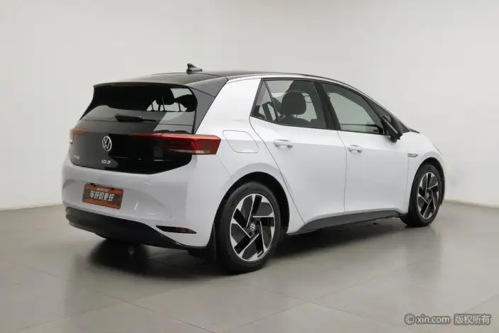 Volkswagen ID.3 2023 Model Pure Smart Edition – фото 3