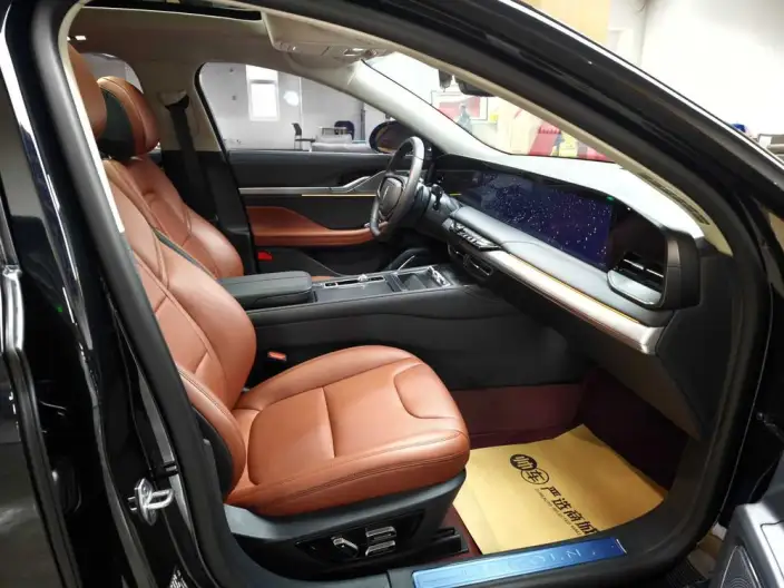 Lincoln Z 2025 Model 2.0T Zun Shang – фото 9