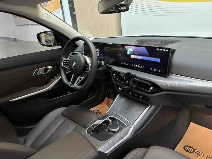BMW 3 Series 2025 Model 330Li M Sports Night Set – фото 9