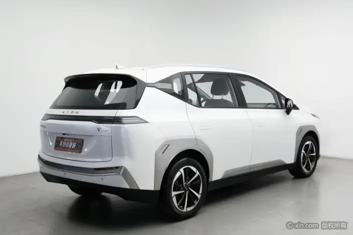 AION Y 2022 Model PLUS 70 Lexiang Edition – фото 4