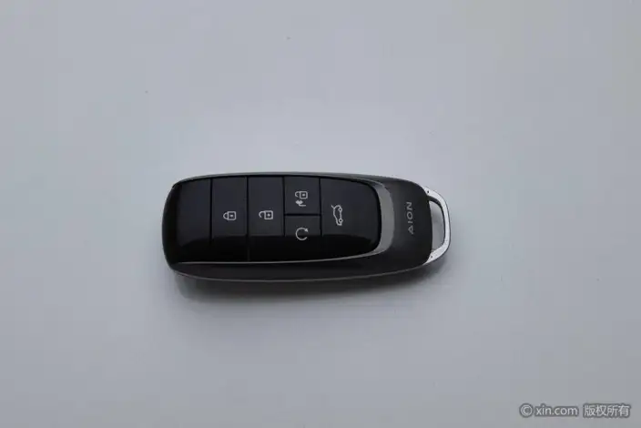 AION Y 2022 Model PLUS 70 Lexiang Edition – фото 6