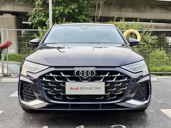 Audi A3 2026 Model Sportback 35 TFSI Continental Flying Spur Exclusive Model – фото 2