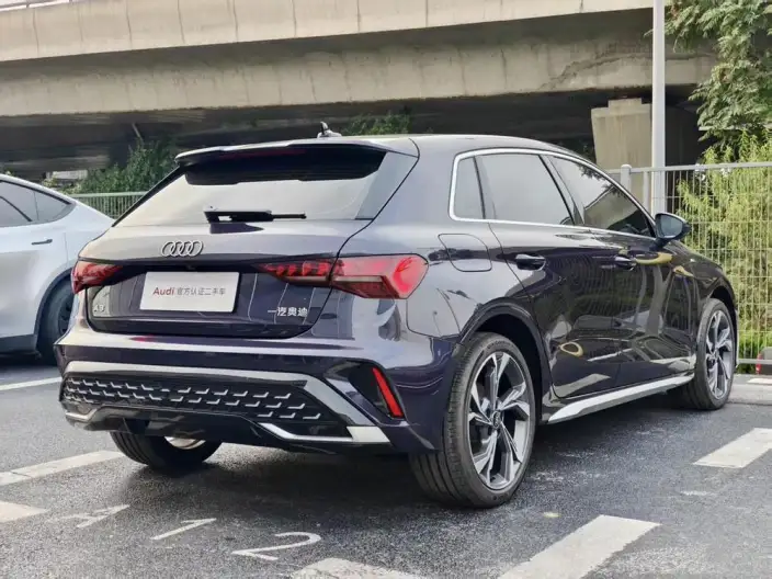 Audi A3 2026 Model Sportback 35 TFSI Continental Flying Spur Exclusive Model – фото 7