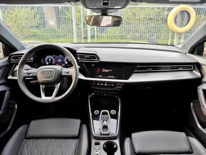 Audi A3 2026 Model Sportback 35 TFSI Continental Flying Spur Exclusive Model – фото 8