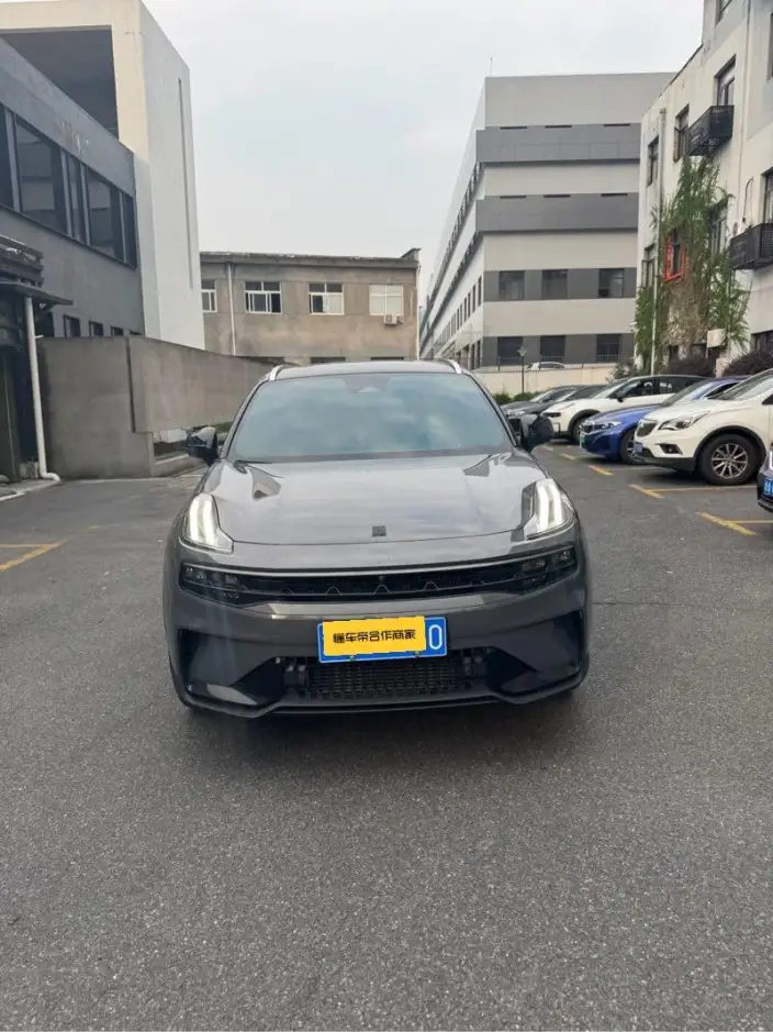 Lynk & Co 06 2023 Model Remix 1.5T Hero – фото 2
