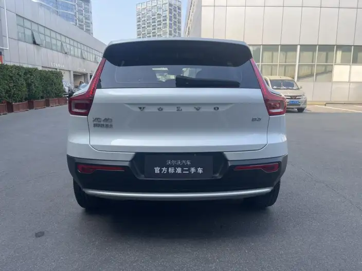 Volvo XC40 2025 Model B3 Smart Range Deluxe Edition – фото 6
