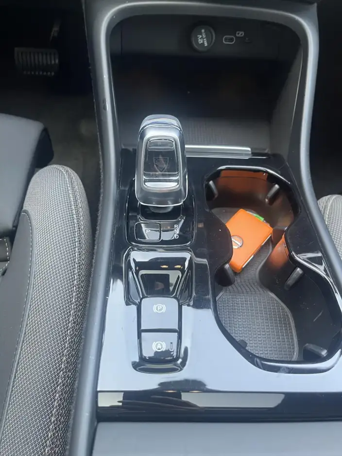 Volvo XC40 2025 Model B3 Smart Range Deluxe Edition – фото 10