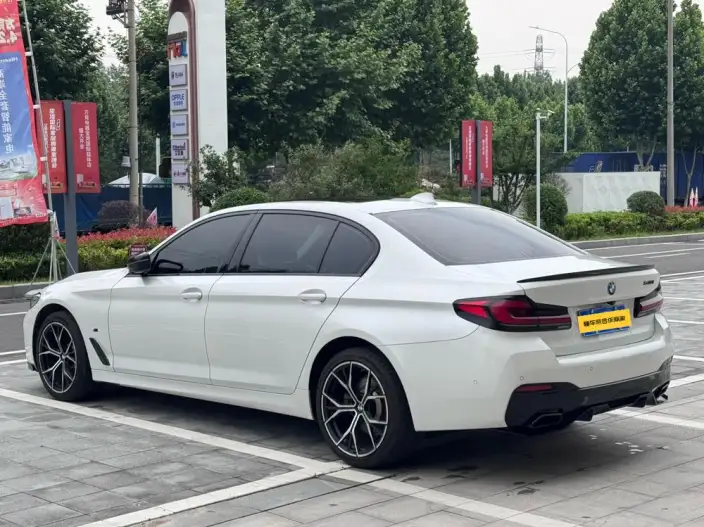BMW 5 Series 2022 Model Facelift II 530Li Leading Model M Sports Set – фото 4