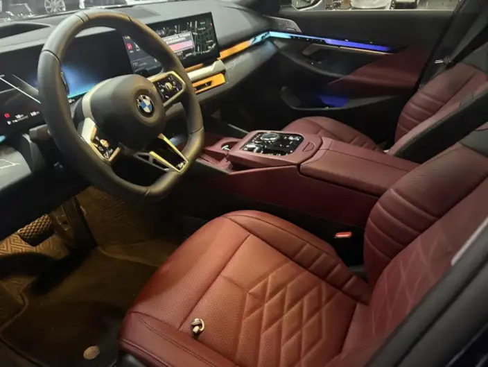 BMW 5 Series 2025 Model Facelift 530Li Exclusive Model M Sports Set – фото 9