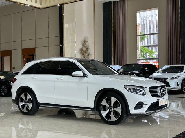 Mercedes-Benz GLC Модель 2018 года комплектация GLC 300 4MATIC Dynamic – фото 3