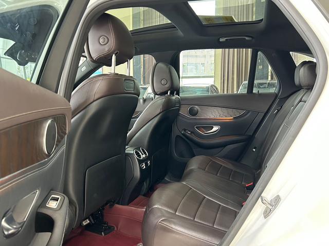 Mercedes-Benz GLC Модель 2018 года комплектация GLC 300 4MATIC Dynamic – фото 6