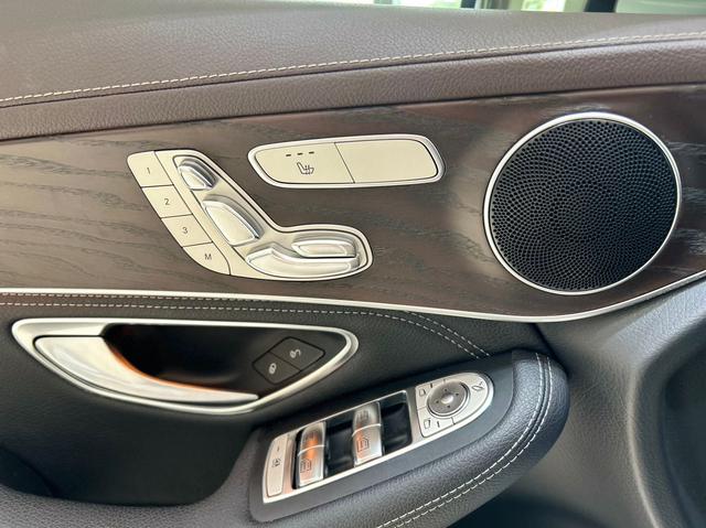 Mercedes-Benz GLC Модель 2018 года комплектация GLC 300 4MATIC Dynamic – фото 8
