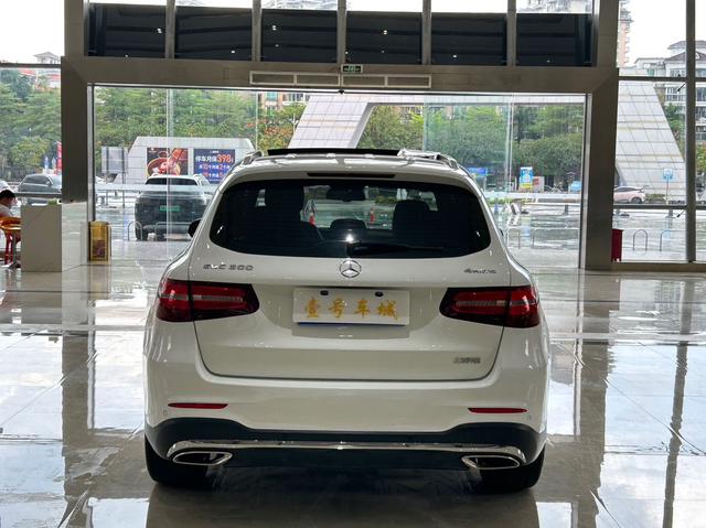 Mercedes-Benz GLC Модель 2018 года комплектация GLC 300 4MATIC Dynamic – фото 12