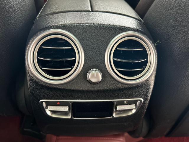 Mercedes-Benz GLC Модель 2018 года комплектация GLC 300 4MATIC Dynamic – фото 20