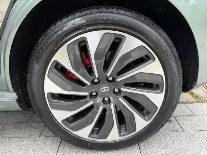 Aito M5 2022 Model Extended Range 4WD performance version – фото 8