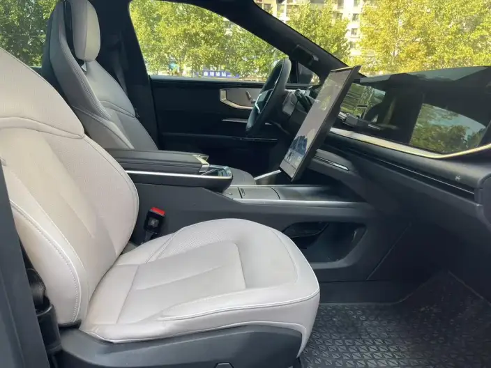 HiPhi HiPhi Y 2023 Model 560km Elite Edition – фото 10