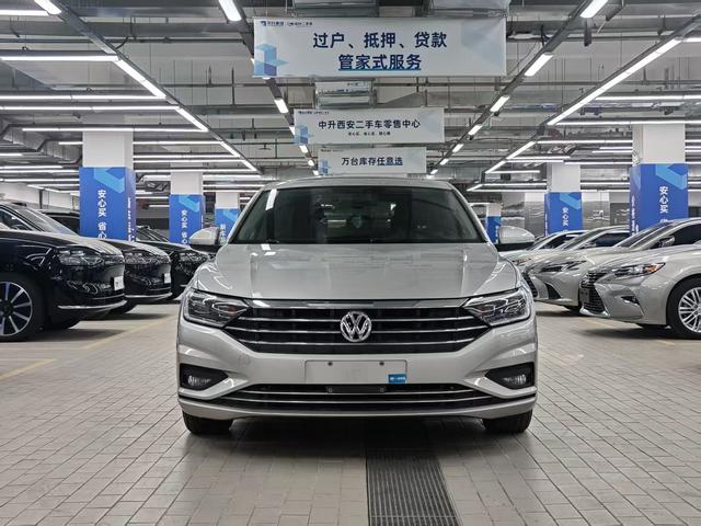 Volkswagen Sagitar Модель 2019 года 280TSI DSG Com f ort Country VI – фото 2