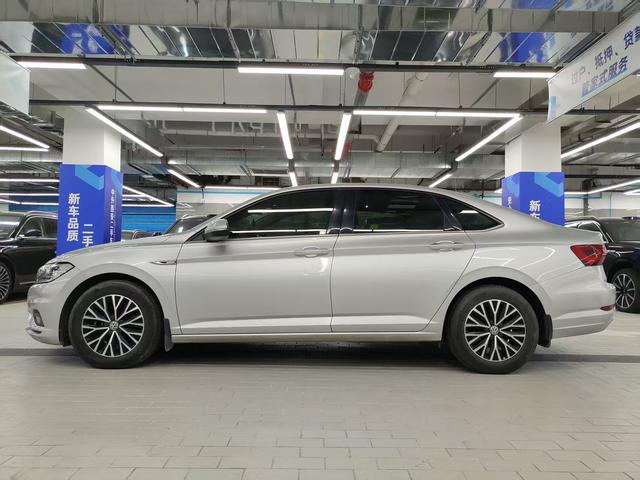 Volkswagen Sagitar Модель 2019 года 280TSI DSG Com f ort Country VI – фото 3