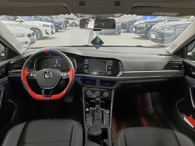 Volkswagen Sagitar Модель 2019 года 280TSI DSG Com f ort Country VI – фото 8