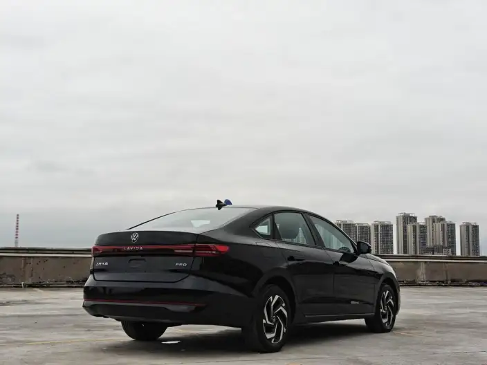 Volkswagen Lavida 2026 Model Pro 1.5L VI Million Edition – фото 7