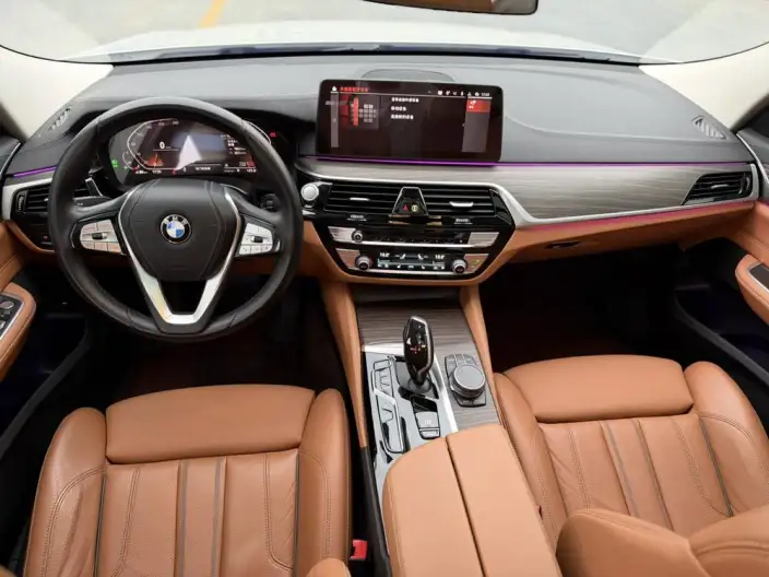 BMW 6 Series GT 2022 Model 630i M Sports Set – фото 10