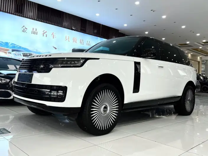 Range Rover 2025 Model 3.0 L6 400PS Shengshi Extended Edition 7 seat – фото 1