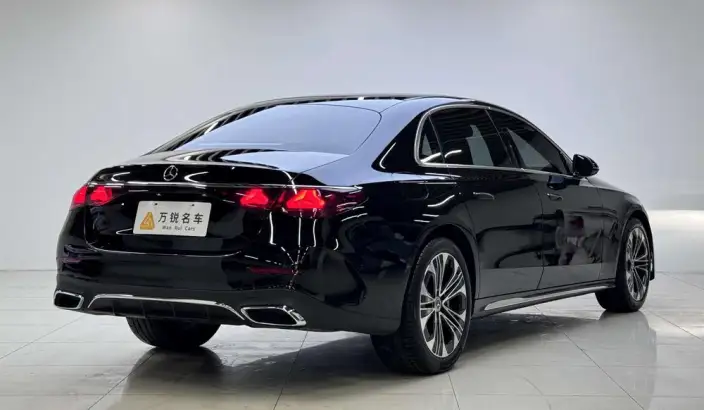 Mercedes-Benz E-Class 2024 Model E 300 L Luxury Model sedan – фото 5