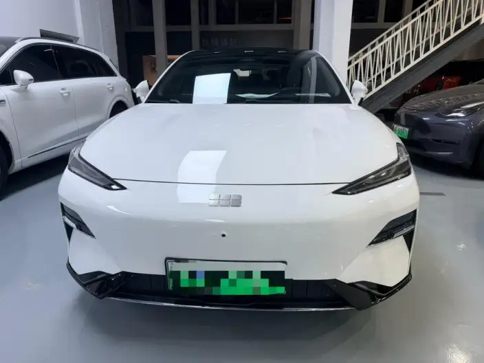 Geely Galaxy E8 2024 Model 550km MAX – фото 2