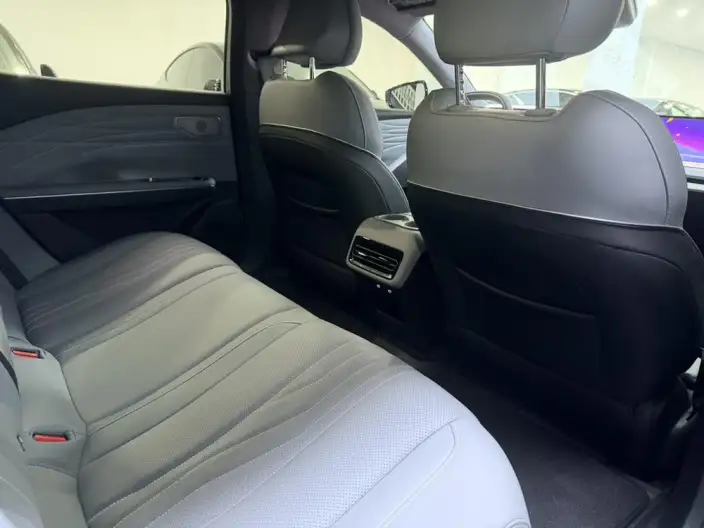 Geely Galaxy E8 2024 Model 550km MAX – фото 8