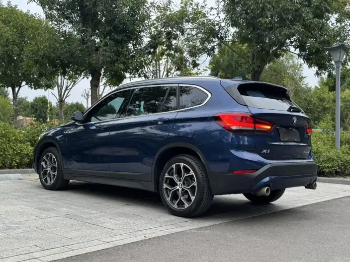 BMW X1 2022 Model sDrive25Li Leading Model – фото 4