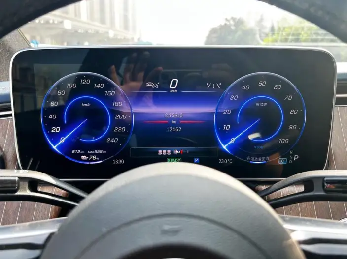 Mercedes-Benz EQE 2025 Model EQE 500 4MATIC Pioneer Edition – фото 9