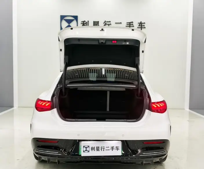 Mercedes-Benz EQE 2025 Model EQE 500 4MATIC Pioneer Edition – фото 7