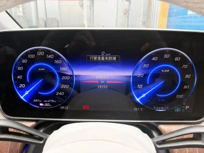Mercedes-Benz EQE 2025 Model EQE 500 4MATIC Pioneer Edition – фото 9