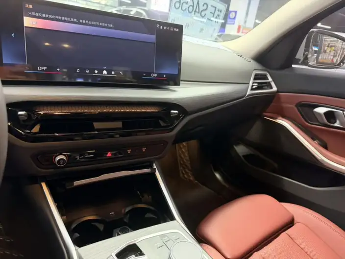 BMW 3 Series 2025 Model 325Li M Sports Set – фото 9