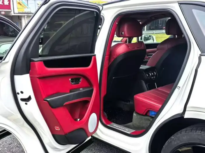 Bentayga 2021 Model 4.0T V8 – фото 9