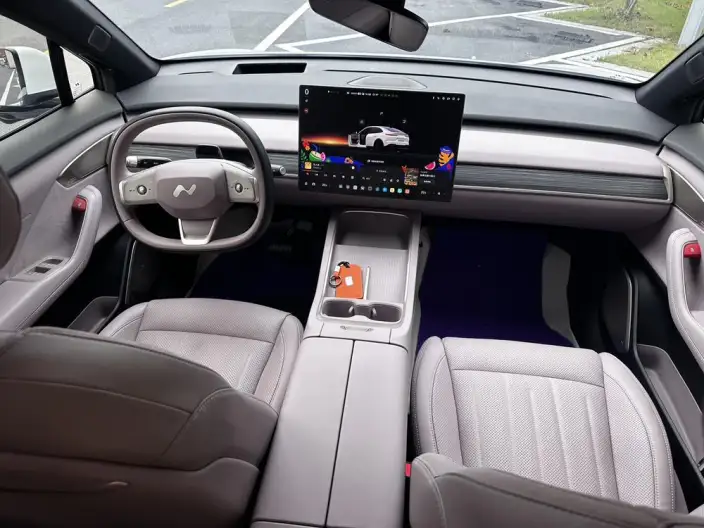 Onvo L60 2025 Model 530km Violet Limited Edition – фото 7