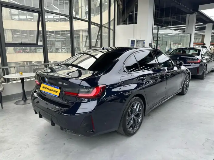 BMW 3 Series 2026 Model 330Li M Sports Night Set – фото 5
