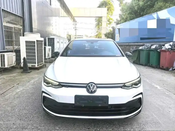 Volkswagen Golf 2023 Model 280TSI DSG R-Line – фото 2