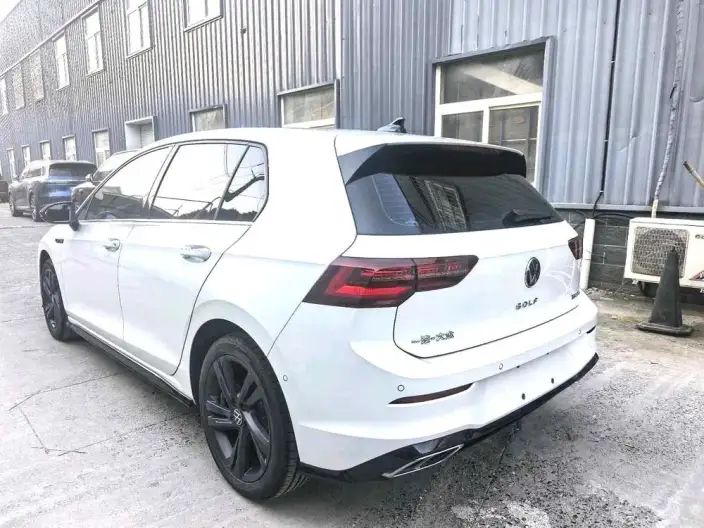 Volkswagen Golf 2023 Model 280TSI DSG R-Line – фото 4