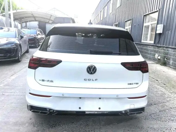 Volkswagen Golf 2023 Model 280TSI DSG R-Line – фото 5