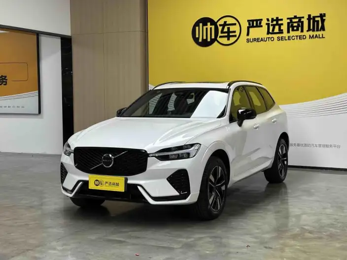 Volvo XC60 2026 Model B5 4WD Smart Range Sports Edition – фото 1