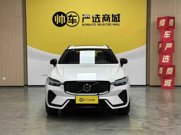 Volvo XC60 2026 Model B5 4WD Smart Range Sports Edition – фото 2