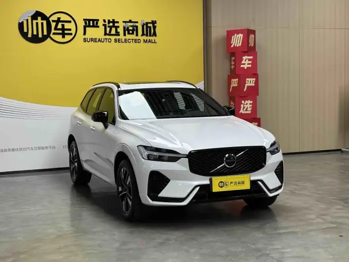 Volvo XC60 2026 Model B5 4WD Smart Range Sports Edition – фото 3