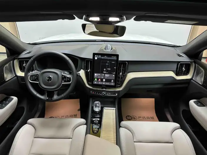 Volvo XC60 2026 Model B5 4WD Smart Range Sports Edition – фото 8